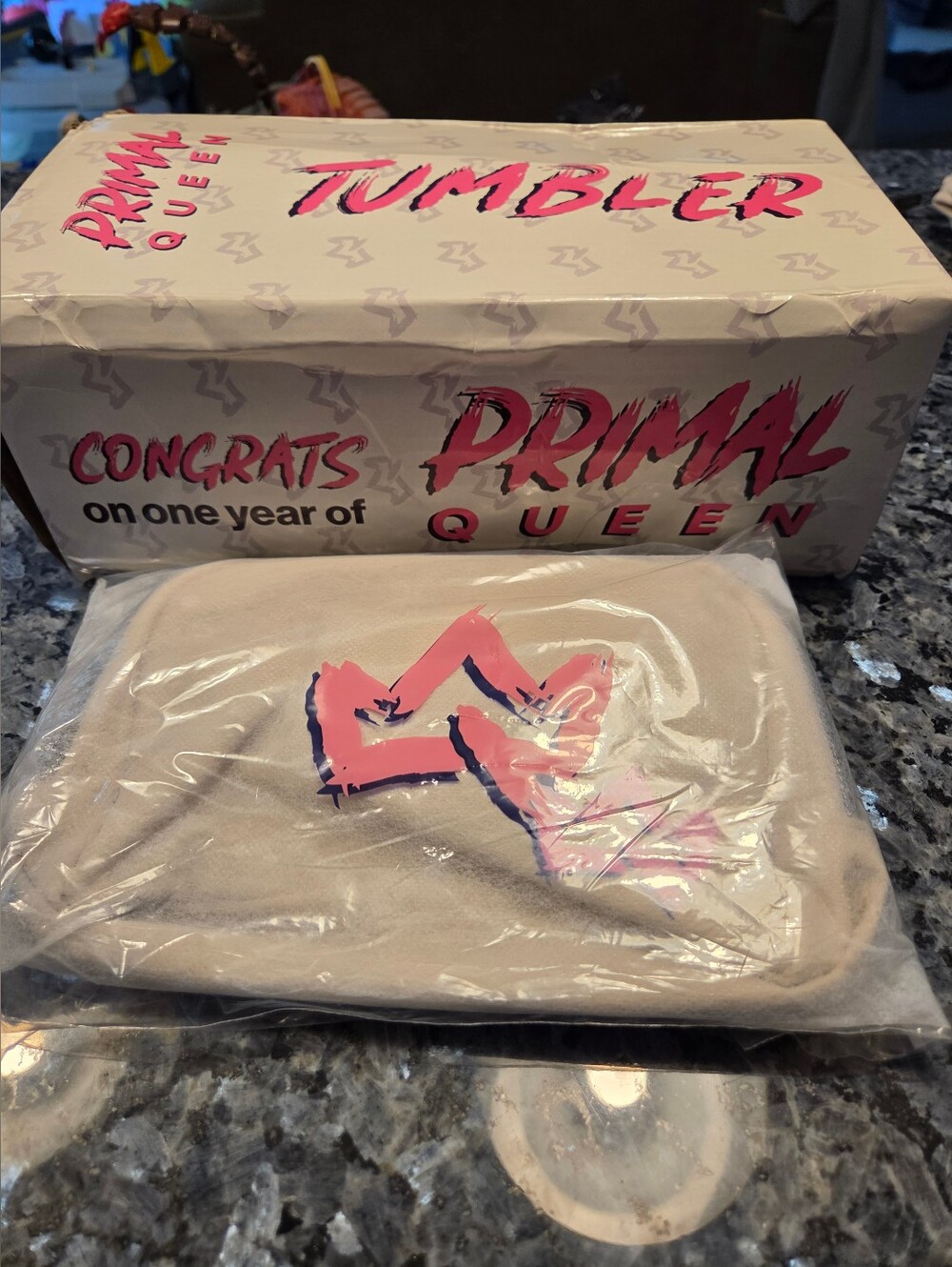 Primal Queen 40 Oz Tumbler And Fanny Pack